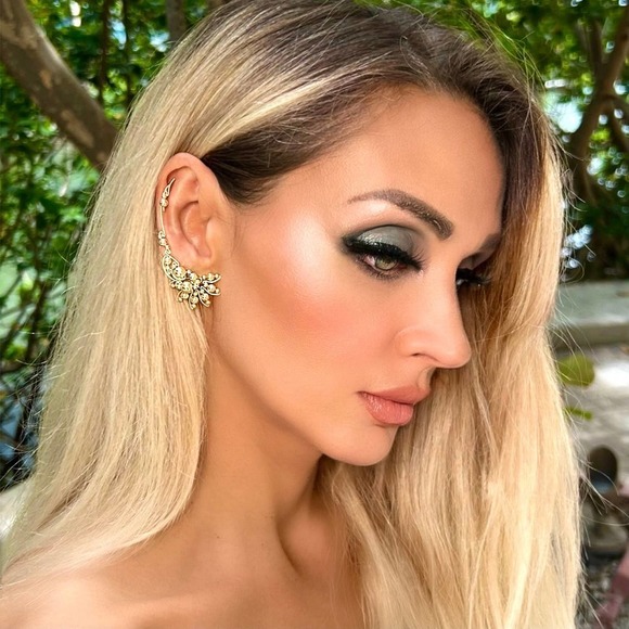 LUNA EAR CLIMBER WITH GOLD BEADS - 14K GOLD - Picture 3 of 7